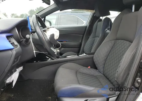 2021 Toyota C-Hr Xle z USA, uszkodzony, nr VIN NMTKHMBX7MR135691